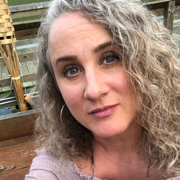 Meet your Posher - Picture 1 of 15